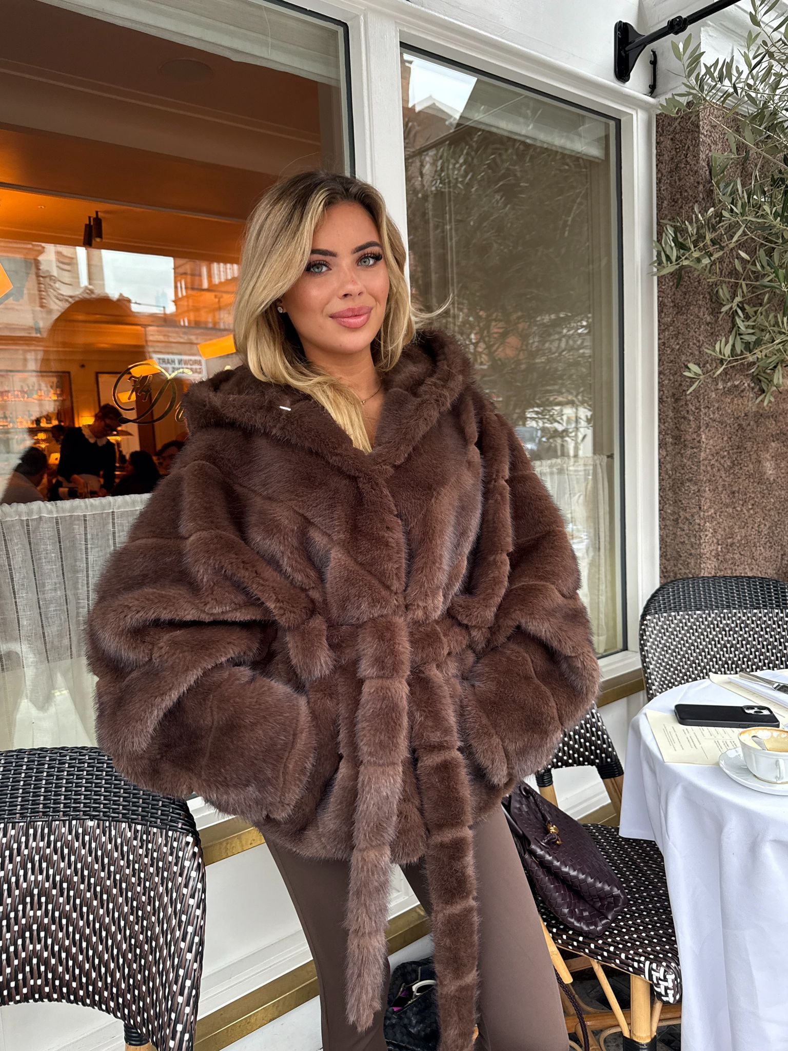 Luxury belt Faux Fur Coat - chocolate