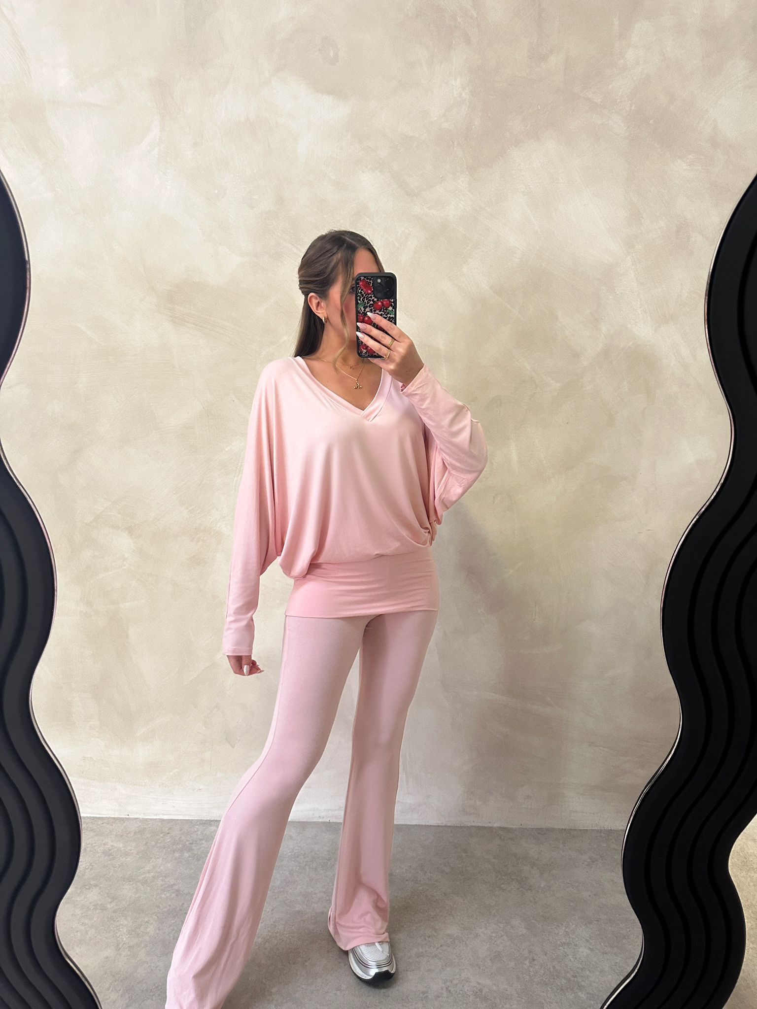 V Neck Two Piece Loungeset - baby pink